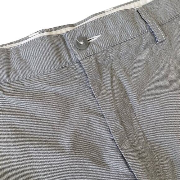 FootJoy Gray Flat Front Shorts - Size 36 - Picture 2 of 5